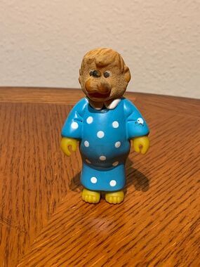 Vintage Berenstain Bears Mama Bear Flocked Fur Squishy Toy 1986
